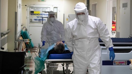 Gdzie obiecane pieniądze za walkę z wirusem? Medycy ze szpitala w Lublinie cały czas czekają