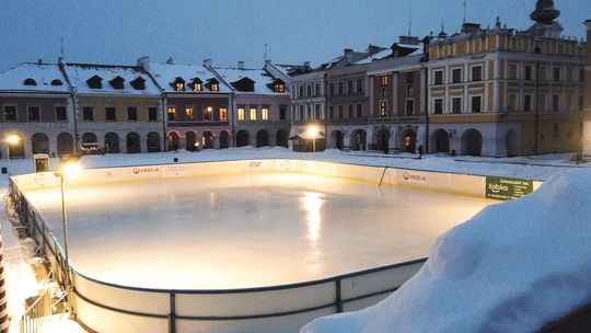 Gdzie od jutra na ślizgawkę? Nie wszyscy otworzą lodowiska dla mieszkańcow