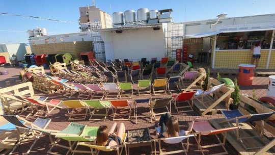 Gdzie oglądać mundial: w basenie, pubie czy na dachu?