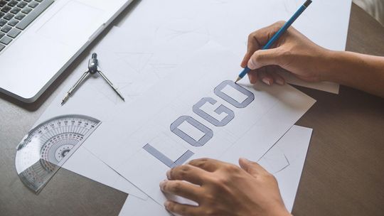 Gdzie zaprojektować logo firmy?