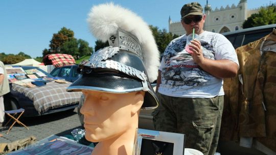 Giełda staroci na pl. Zamkowym w Lublinie