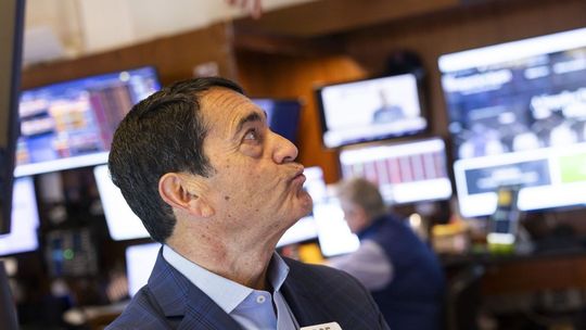 Giełda zawiesza notowania. Ze względu na bezpieczeństwo obrotu