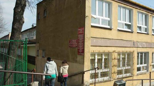 Gimnazjum nr 12 w Lublinie nie chce przenosin na Farbiarską