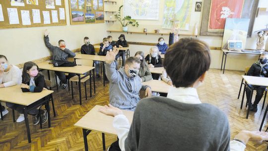 GIS: szkoły nie powinny stać się większym źródłem zakażenia niż inne miejsca