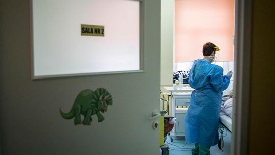 GIS: Wariant Delta koronawirusa już krąży w naszym społeczeństwie