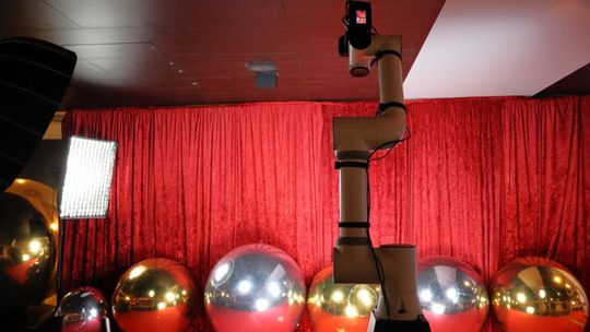 Glambot - kompletne kompendium: jak działa, do czego służy i dlaczego zmienia branżę eventową