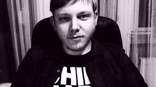 Główny bohater filmu "Zabawa w chowanego" braci Sekielskich: Ksiądz na pewno nie żałuje tego co zrobił