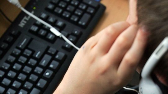 Głusk. Komputery z internetem za darmo