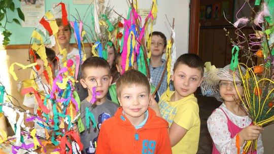 Gm. Konopnica: Nowe place zabaw i sprzęt dla szkół