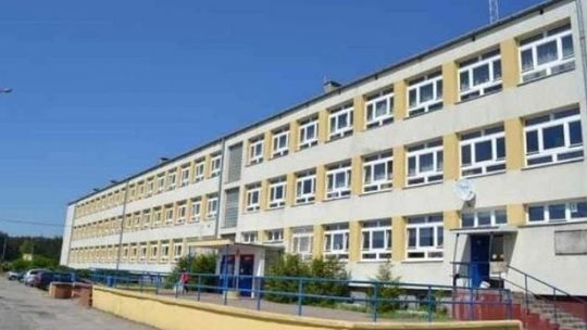 Gmina Janowiec szuka oszczędności w oświacie