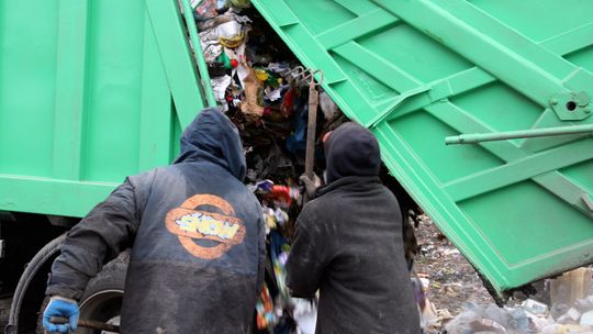 Gminy łączą siły. Konsorcjum odbierze śmieci od mieszkańców 