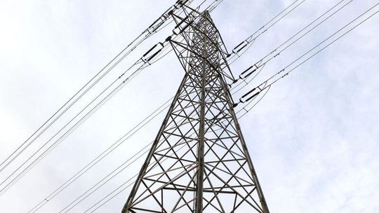 Gminy płacą razem za prąd, żeby było taniej