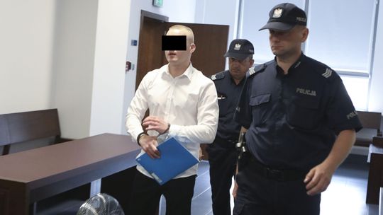 Godzinami bili i gwałcili młodego chłopaka. Sąd w Lublinie uniewinnił tylko dziewczynę