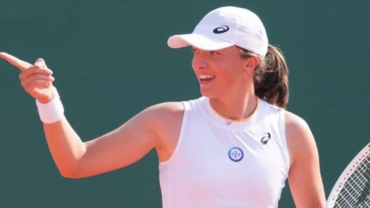 Godzinka gry wystarczyła, Iga Świątek wygrała Rolanda Garrosa po raz czwarty