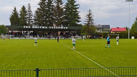 Gol do szatni, a kolejny na do widzenia. Korona Łaszczów wygrywa derby z Huczwą Tyszowce