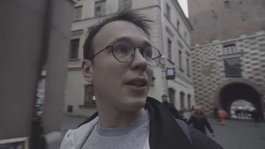 Gonciarz zwiedza Lublin. Ma ulubioną restaurację