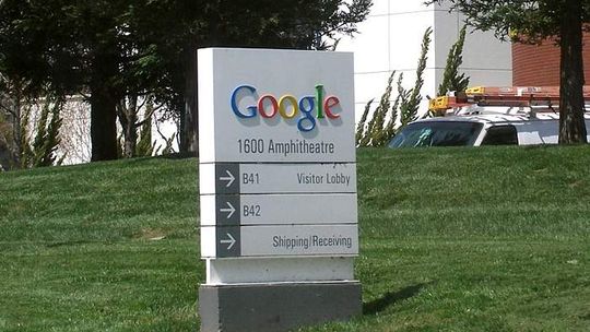 Google zaczyna stosować "prawo do bycia zapomnianym"