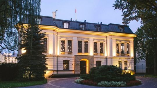 Gorąco wokół Trybunału Konstytucyjnego. Tusk mówi o przywracaniu praworządności, Nawrocki wraca do kraju