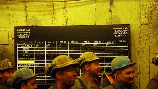 Górnicy muszą poczekać ze sprzedażą swoich akcji na giełdzie 