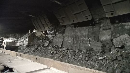 Górnicy nie zatrzymują się. Otwierają nową ścianę i biją kolejny rekord