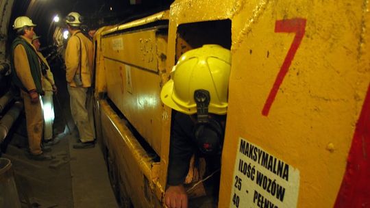 Górnicy z Bogdanki zarobią więcej. Jest zgoda na 9,8 tys. zł miesięcznie