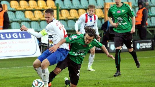 Górnik Łęczna – Podbeskidzie 0:0, czas oglądać się za plecy