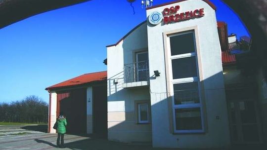 Gospodynie kontra strażacy ochotnicy. "Każdy trzeźwy klucz do świetlicy dostanie"