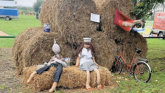 Gospodynie miały zachęcać do szczepień przeciwko Covid-19. Teraz muszą oddać pieniądze