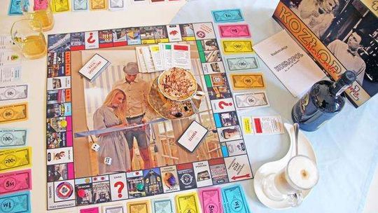 Gra z lubelskimi restauracjami na planszy. Nietypowy prezent świąteczny