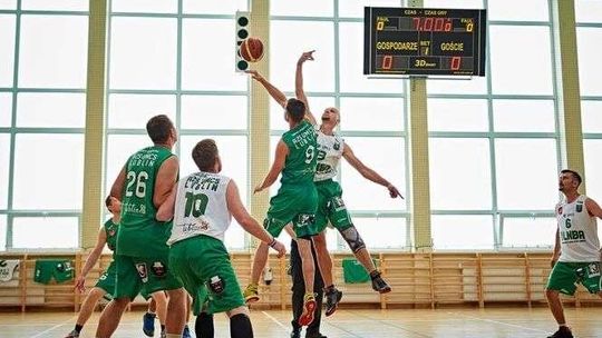 Grała liga LNBA. Alpaca lepsza w meczu na szczycie