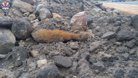 Granat przy budowie drogi 