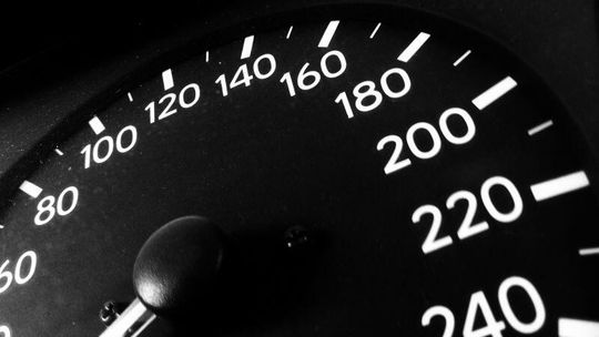 Graty na drogach. 35 zatrzymanych dowodów rejestracyjnych