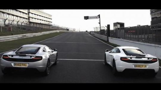 GRID 2: 2 McLareny na jednym torze (wideo)