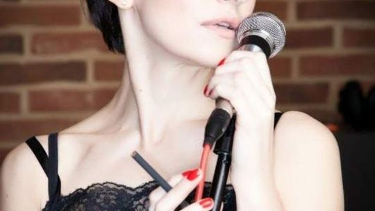 Groniec śpiewa piosenki Osieckiej. Koncert w Lublinie