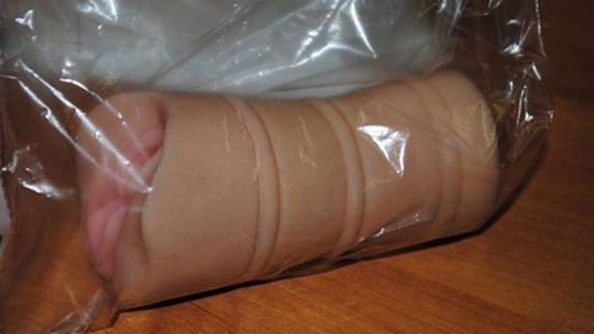 Groził sprzedawcy w sexshopie. Ukradł wibrator i sztuczną waginę