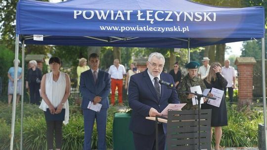 Groził staroście śmiercią, może posiedzieć w więzieniu. Szuka go policja