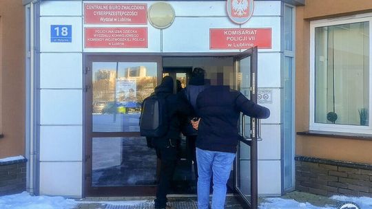 Grupa przestępcza wyłudzała pieniądze na "pracownika banku"