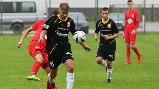 Gryf Gmina Zamość – Brat Cukrownik Siennica Nadolna 4:1. Strzelanina w końcówce