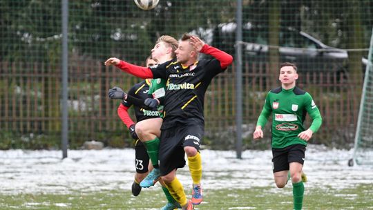 Gryf Gmina Zamość - POM Iskra 4:1, Kryształ obronił punkt w Obszy