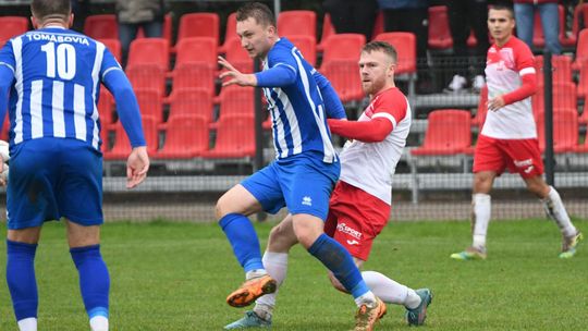 Gryf Gmina Zamość – Tomasovia 2:6. Świetna passa brutalnie przerwana