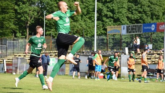 Gryf – Górnik 1:2. Nos trenera i gol Stasiaka daje trzy punkty