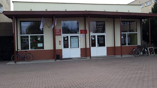 Gwałciciel kręci się po podstawówce, rodzice oburzeni