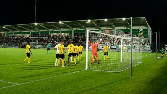 Gwiazdy polskiego futbolu na stadionie w Białej Podlaskiej. Są wejściówki do odebrania