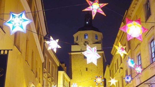Gwiazdy zaświeciły na Starym Mieście w Lublinie. Iluminacja świąteczna prawie gotowa