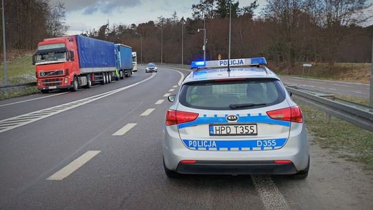 Gwoździe i śruby na granicy. Policja szuka sprawcy