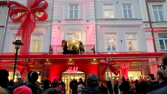 H&M wyniesie się z kamienicy przy deptaku. Dużo lokali do wynajęcia w centrum