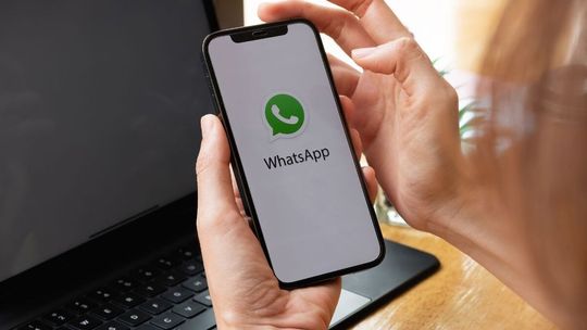Hakerzy atakują na WhatsApp. Cyberwojsko apeluje do użytkowników 