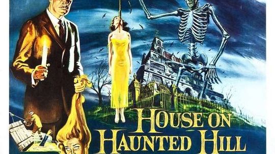 Halloween z kinem klasy B w Centrum Kultury