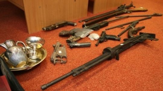 Handlował nielegalną bronią i skradzionymi zabytkowymi przedmiotami