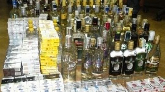Handlował nielegalnymi papierosami i alkoholem